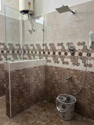 Bathroom 2, Sapphire Stayss, Vellore