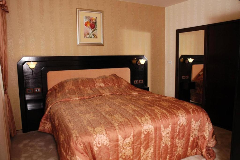 Bedroom 2, Family Hotel Shipkovo, Troyan