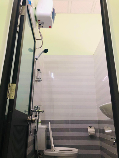 Bathroom 4