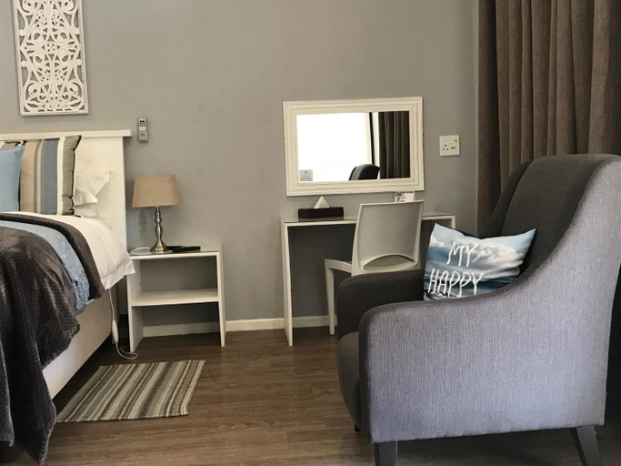 Bedroom 2, Anathi Hotel, Sisonke