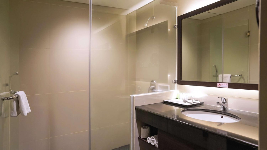 Bathroom 23