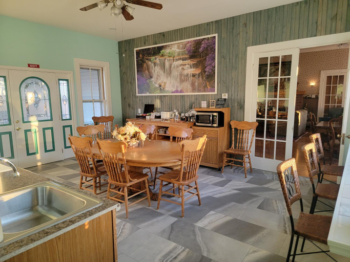 Others 4, Josephine's Bed & Breakfast, Venango