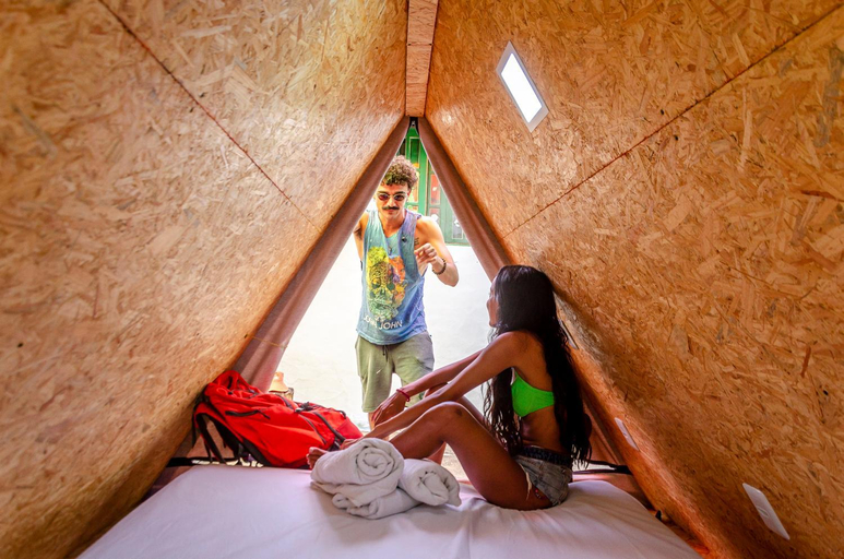 Others 2, Clan.Destino Hostel, Ilhabela