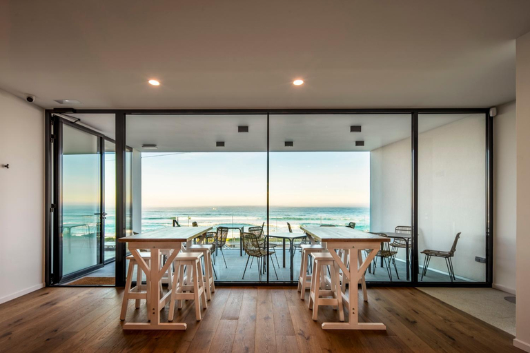 Restaurant 4, AG Casa Arnados,1ª linea de playa Razo con jardin, A Coruña