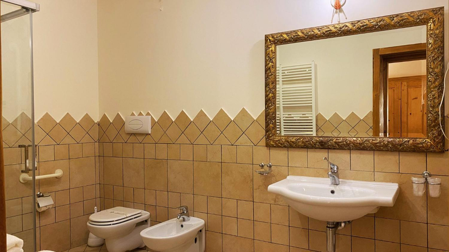 Bathroom 3, Locanda Al Cacciatore, Treviso