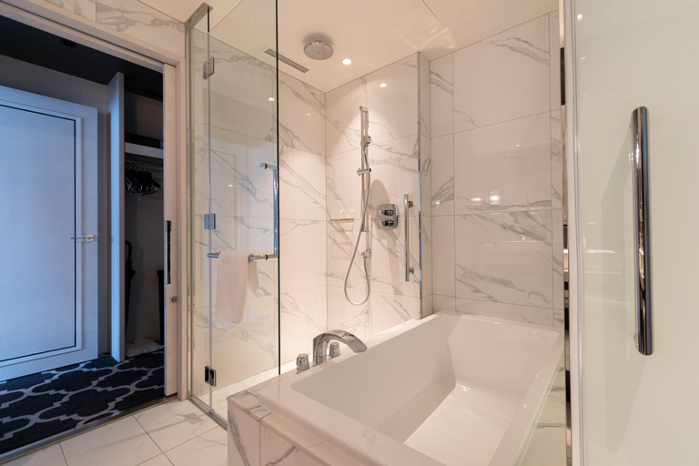 Bathroom 19