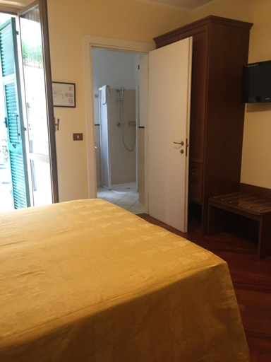 Bedroom 2, Hotel Miranda, Savona