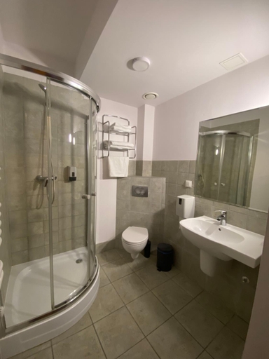 Bathroom 4, HOTEL CICHA WODA NIEPORET, Legionowo