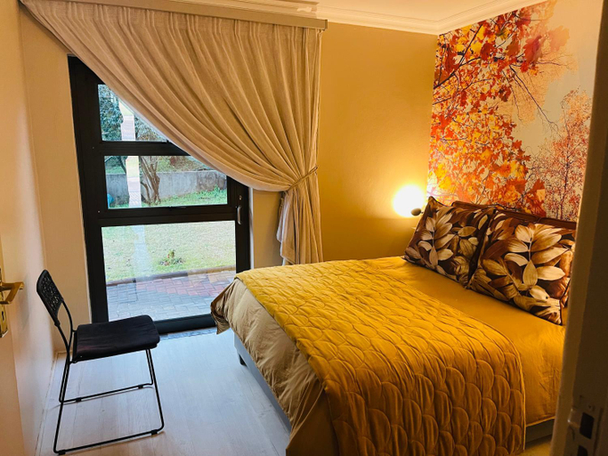 4, Langalanga on the mountain bend, Mopani
