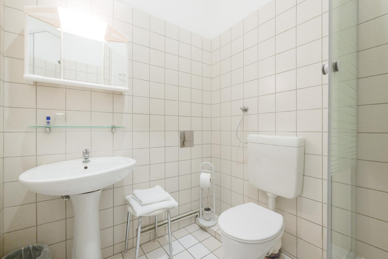 Bathroom 4, Pension Votiv, Wien