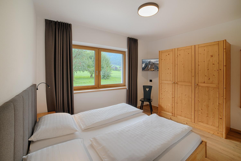 Bedroom 2, Appartments Lindenhof, Bolzano