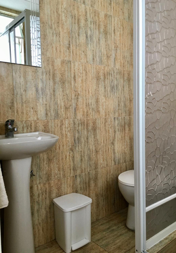 Bathroom 2, NASS Bed & Breakfast, Cuenca