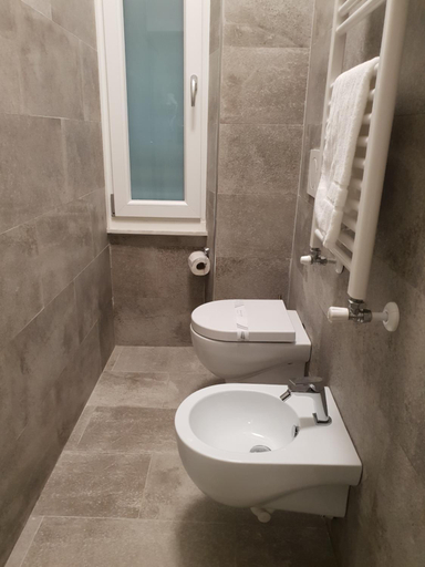 Bathroom 4