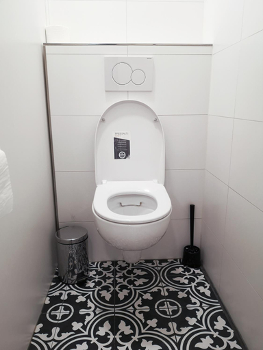 Bathroom 8