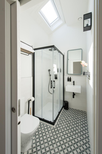 Bathroom 2, Santa Catalina Suites Gijon, Asturias
