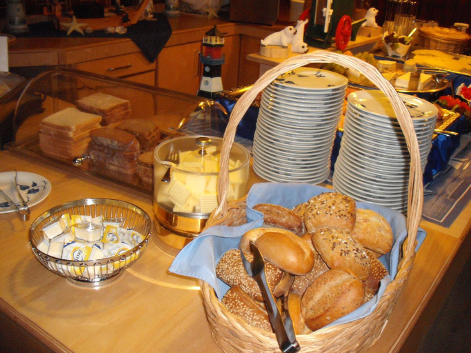 Food & Drinks 5, Hotel Pension Loose, Leer