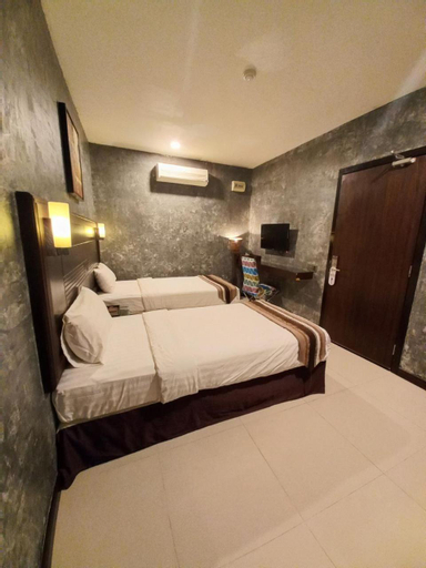 Bedroom 16