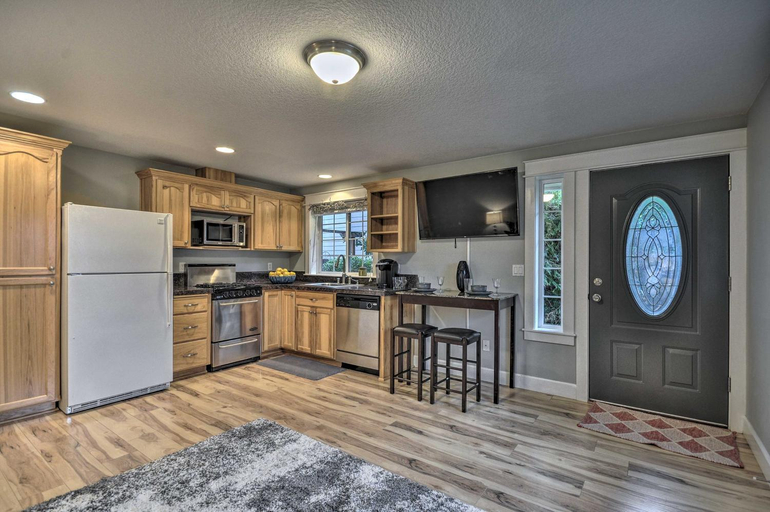 Others 5, Chic Battle Ground Apartment ~ 18 Mi to Vancouver!, Clark