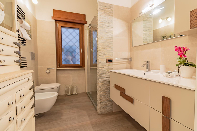 Bathroom 3, Caffarella Vacanze, Rome