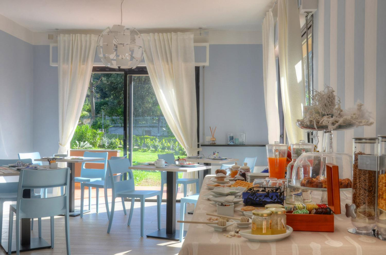 Food & Drinks 3, B&B Dodici Lune, Savona