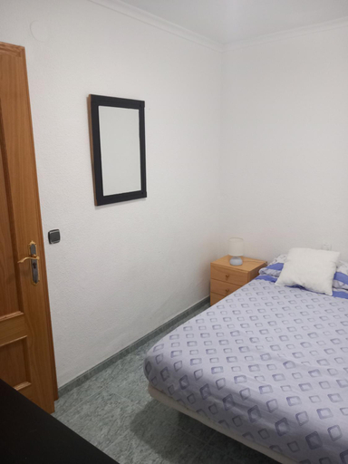 Bedroom 3, habitacion grande en piso compartido con 2 adultos, Valencia