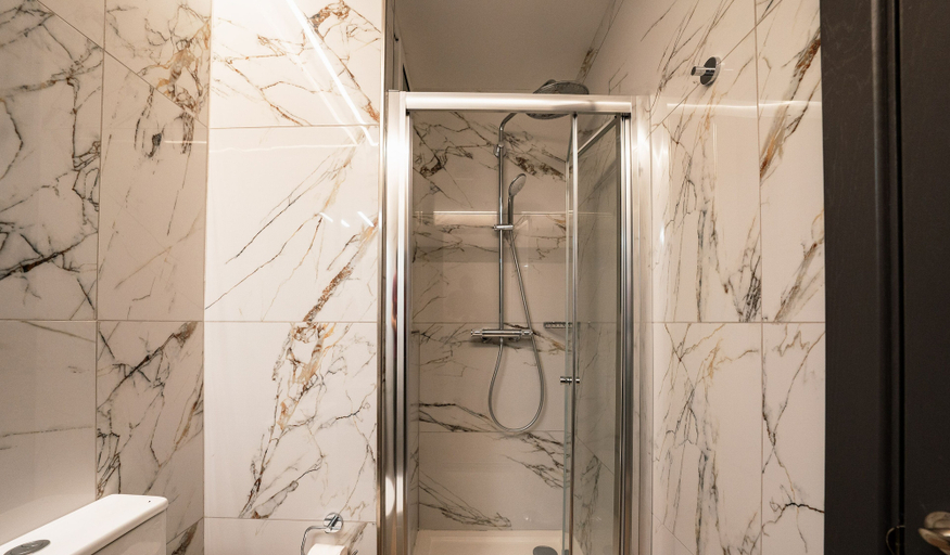 Bathroom, Spinola Stays, St Julian's