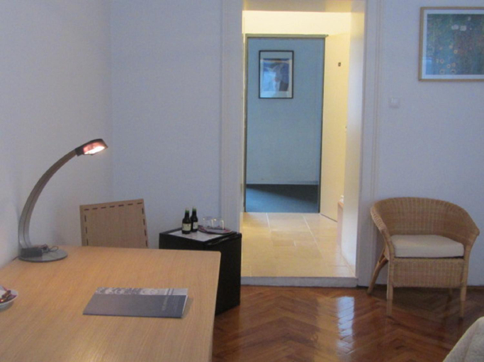 Others 2, Hotel Wiener Kindl, Wien
