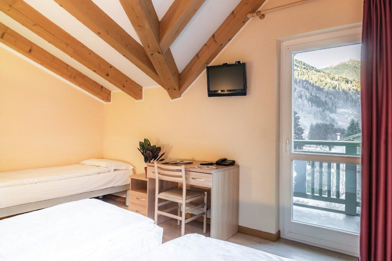 Bedroom 3, Garni Maria, Trento