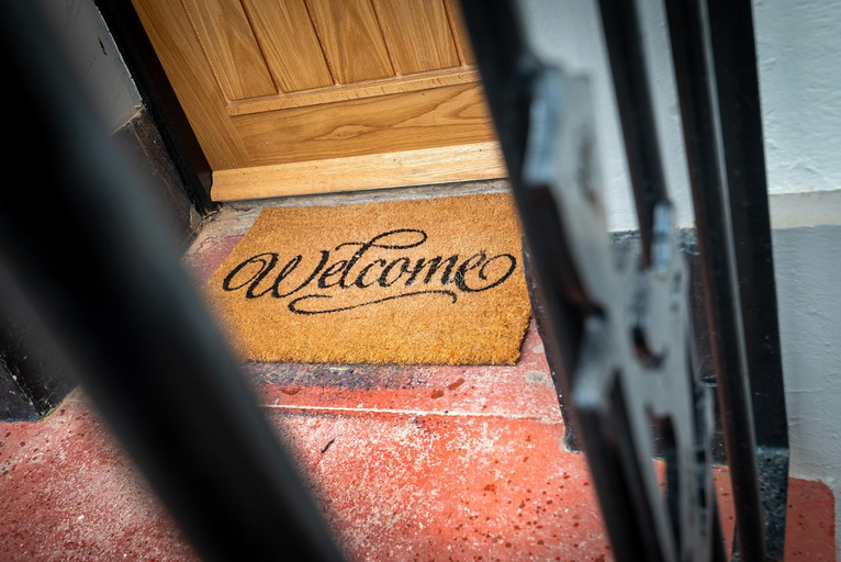 Others 3, Kings Arms Suites - Luxury Double - Waterfall Shower - Self Check In, Cumbria
