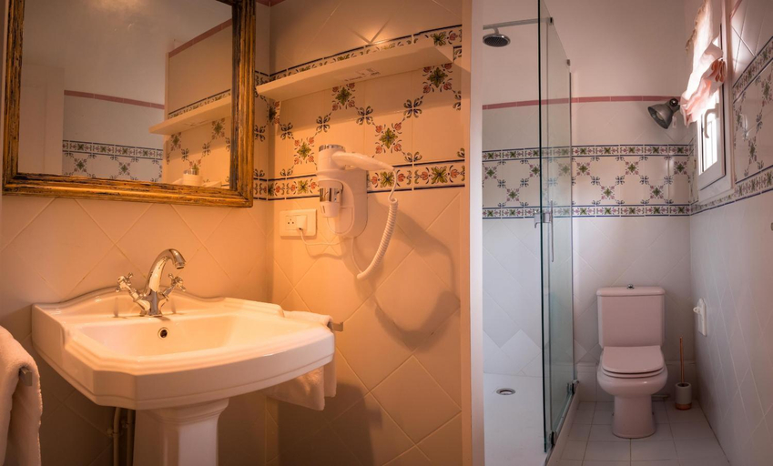 Bedroom 4, Villa Enara, Pyrénées-Atlantiques