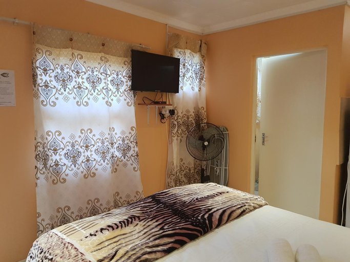 Bedroom 2, Canterbury Self-catering, City of Cape Town