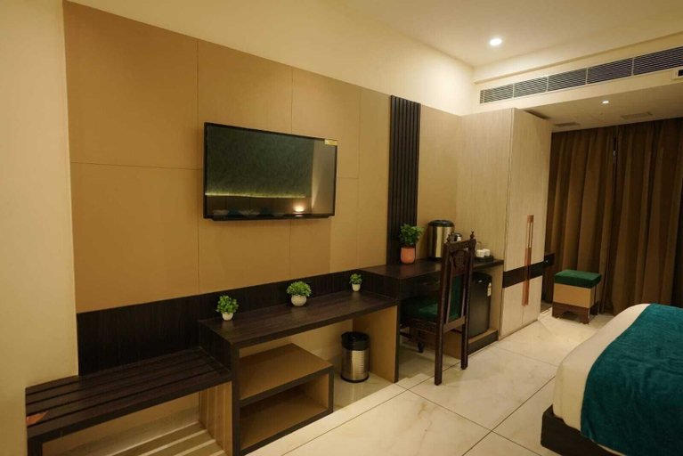 Bedroom 4, Palak Palace Hotels and Resort, Bhopal