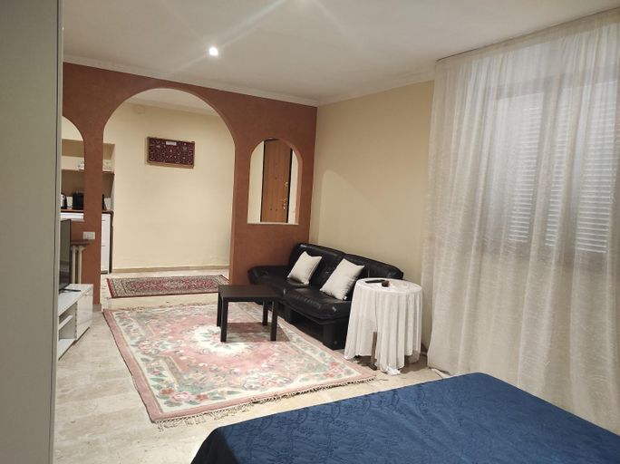 Others 5, casa di malika, Matera