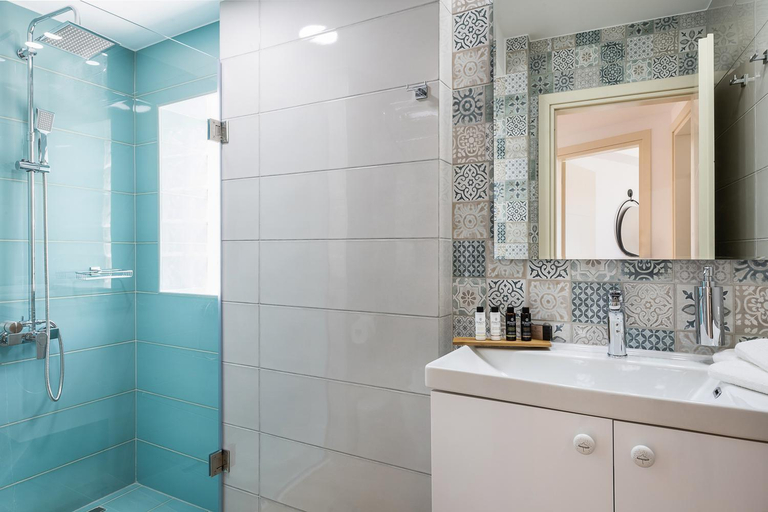 Bathroom 3, Magnolia Luxury Apartments, Crete