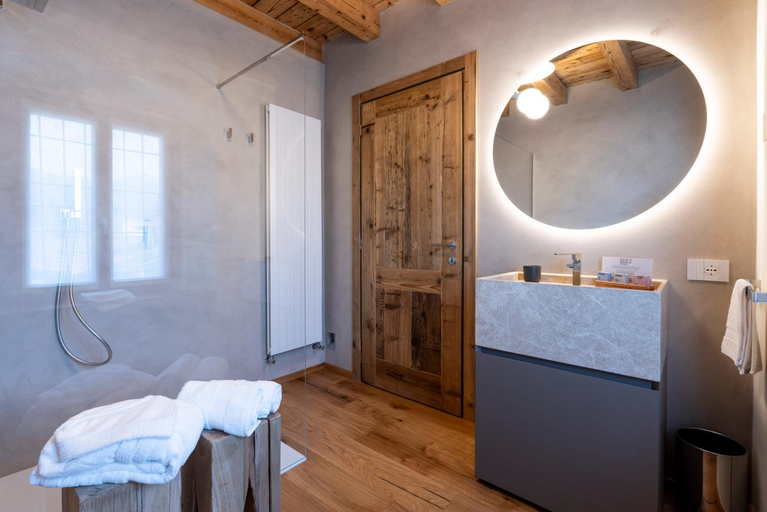 Bathroom 2