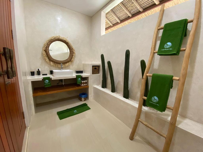 Bathroom 4, Lombok Khophilauvillas, Lombok