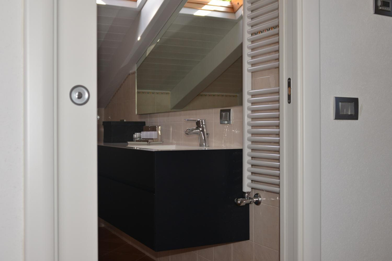 Bedroom 2, Casa Marcone, La Spezia