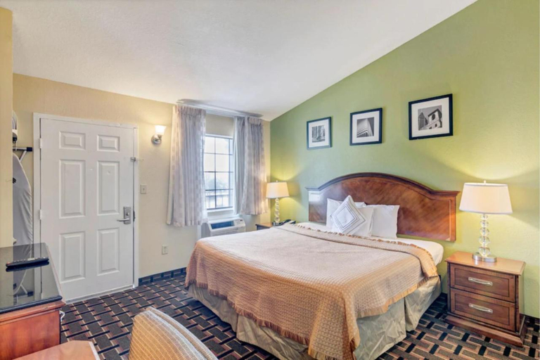 Bedroom 10