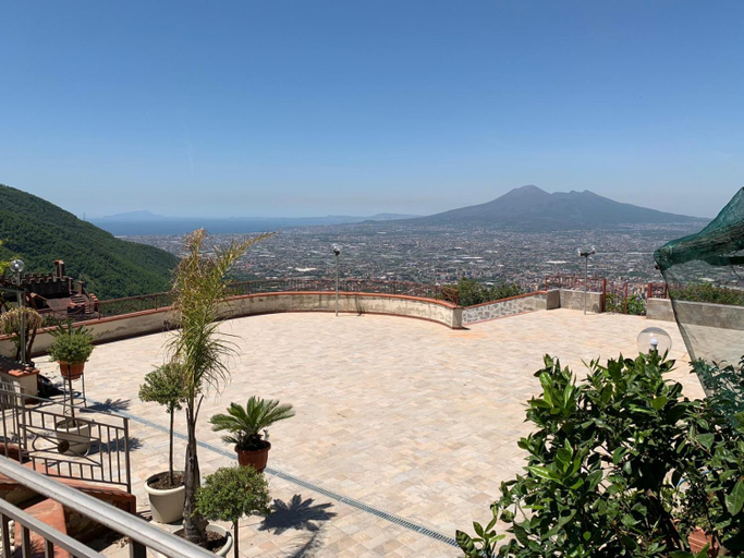 Others 4, Terrazza Passione, Salerno
