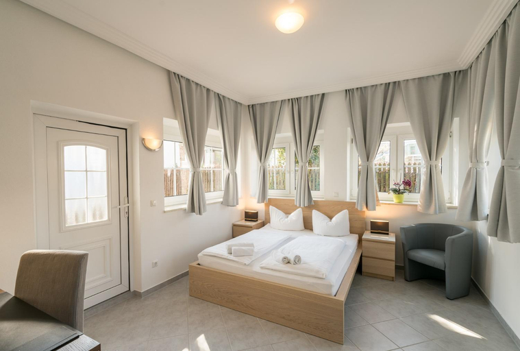 Others 4, guenstigschlafen24 – die gunstige Alternative zum Hotel, München