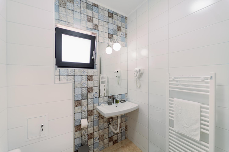 Bathroom 4, NOVUS Hotel, Tuzla