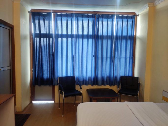 Others 2, Hotel Amandeep, Kangra
