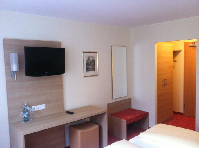 Bedroom 3, Tauberhotel Kette, Main-Tauber-Kreis