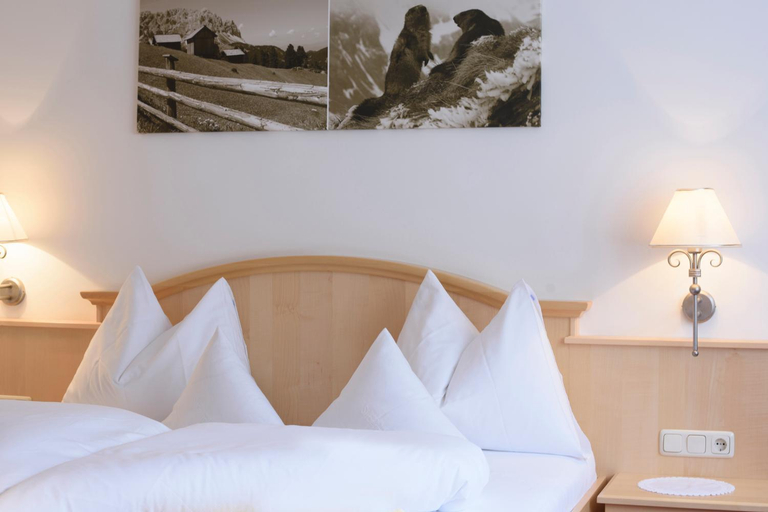 Bedroom 3, Hotel Silbertal, Bludenz
