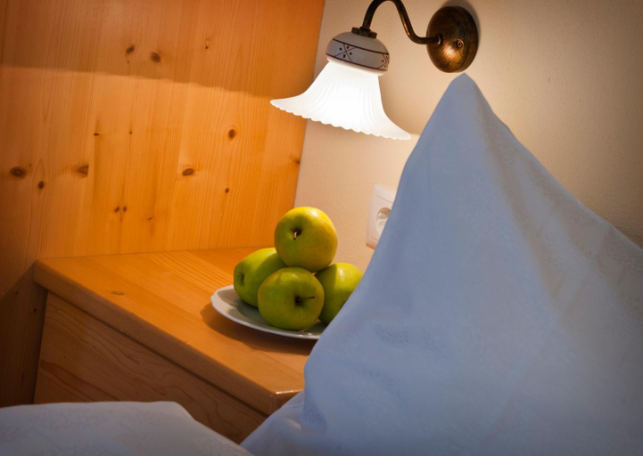 Bedroom 3, Hotel Weingut Klosterhof, Bolzano