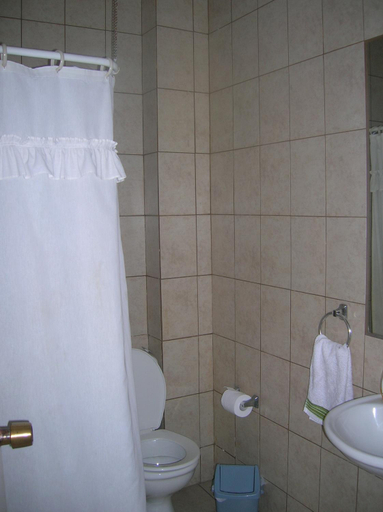 Bathroom, Iquique Beachfront -frente a playa Cavancha-, Iquique