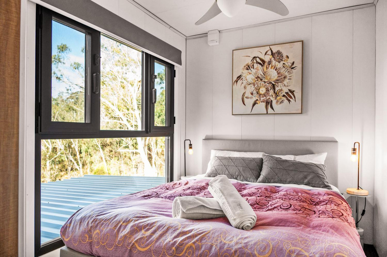 Bedroom 3, Delightful 3 BR 2Bath Container Home with views., Lithgow