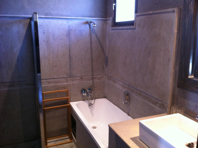 Bathroom 4