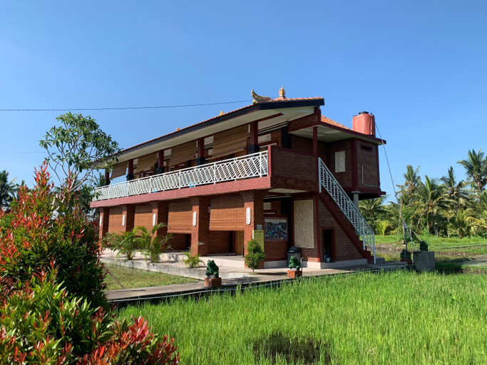 Exterior 16