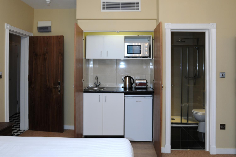 Others 5, Knaresborough Boutique Apartments, London